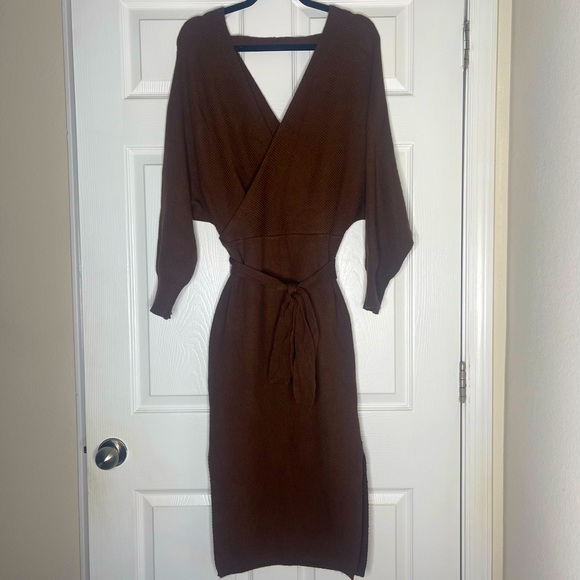 Fashion Nova Dresses & Skirts - Brown Fashion Nova L Elegant Dress